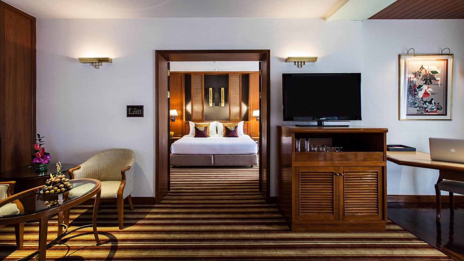 ห้องนอนและห้องนั่งเล่น - ห้องสวีท 1 ห้องนอน - โรงแรม อมารี ดอนเมือง แอร์พอร์ต กรุงเทพ