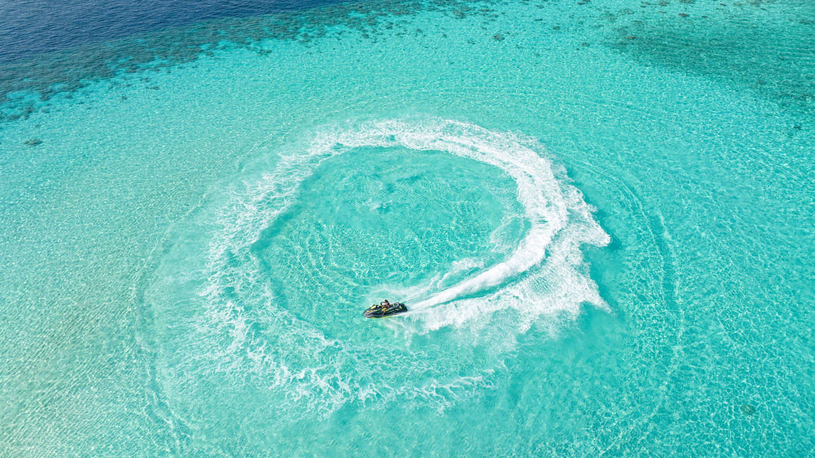 Aerial view of jet ski - Amari Raaya Maldives